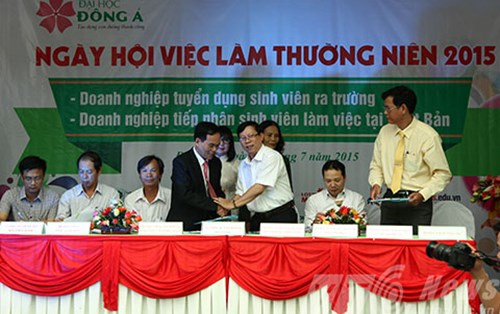 Hơn 650 sinh viên Đà Nẵng vừa ra trường được doanh nghiệp tuyển dụng